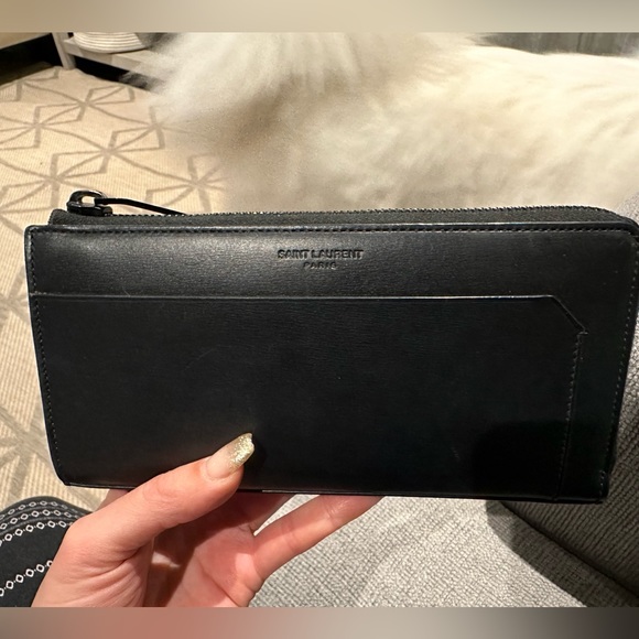 Authentic YSL zip wallet - Picture 16 of 16